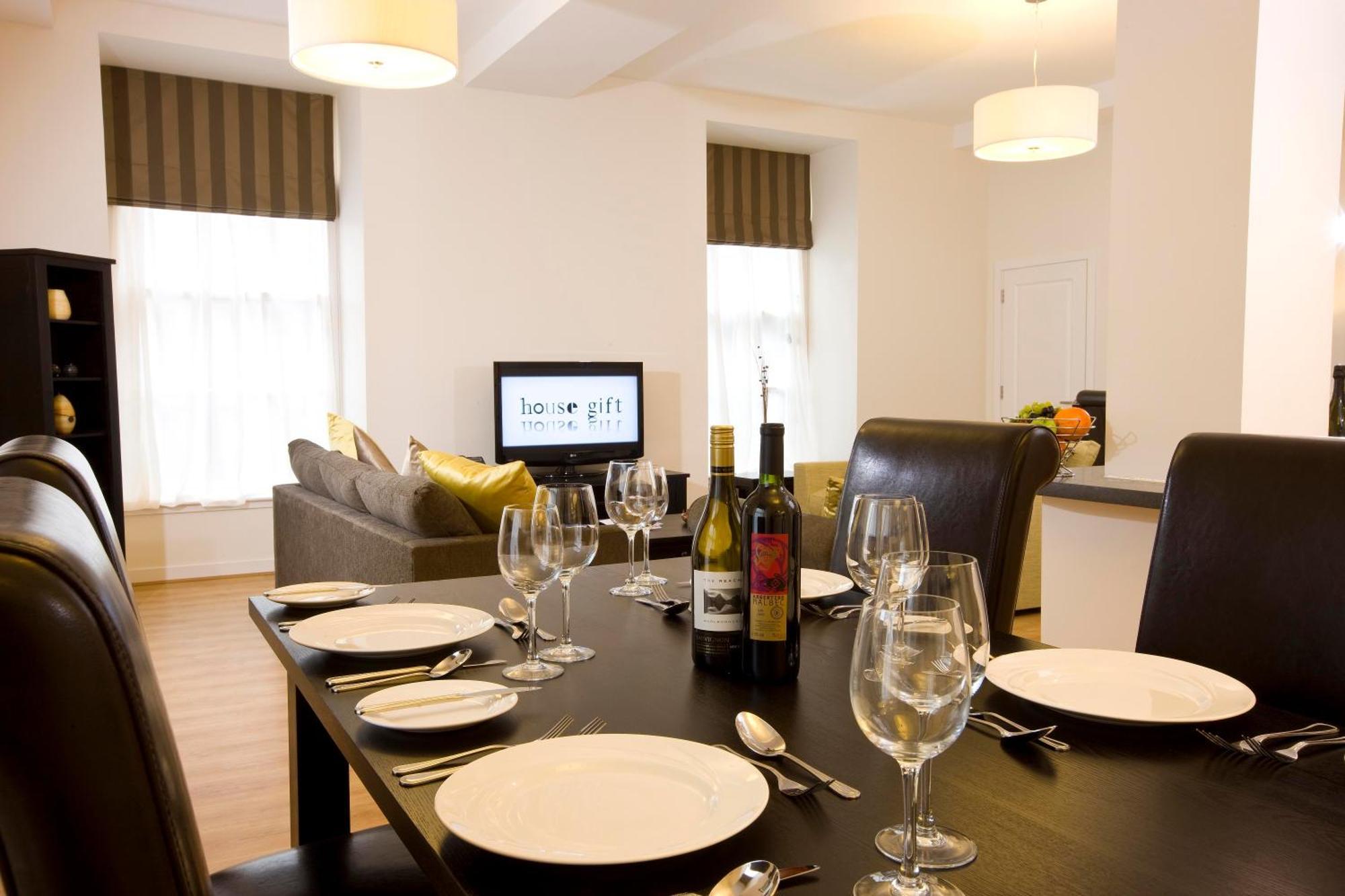 Inverness City Suites Екстер'єр фото